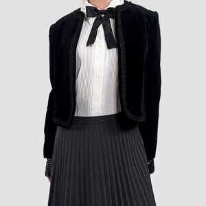🎩 Vintage Black Velvet Braided Embroidered Collar Cropped Open Blazer Sz M